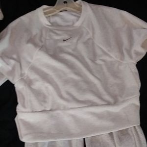 Nike sweat Shirt & Pants